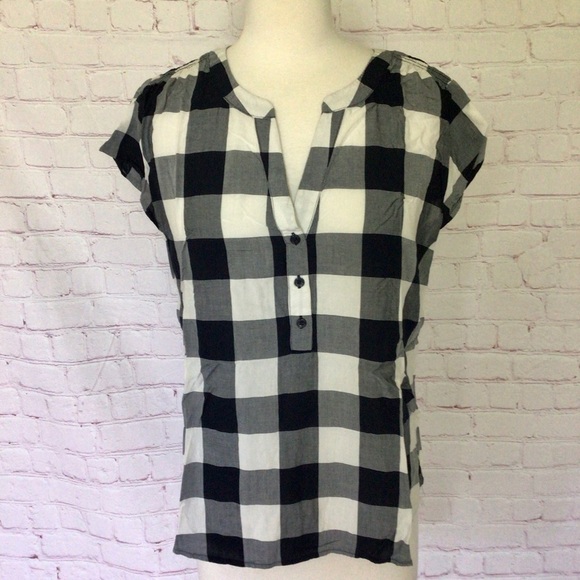 Market & Spruce Tops - Market & Spruce Blue and Cream Plaid Short Sleeve Top - Size Small